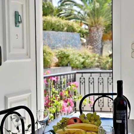 Isadora * Almyrida (Crete)