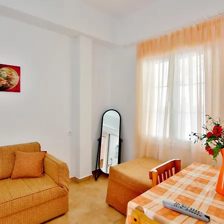 Apartment Isadora Almyrida (Crete)