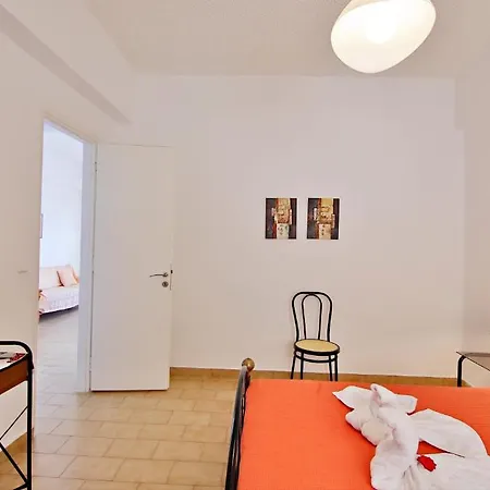 Isadora Apartamento Almirida